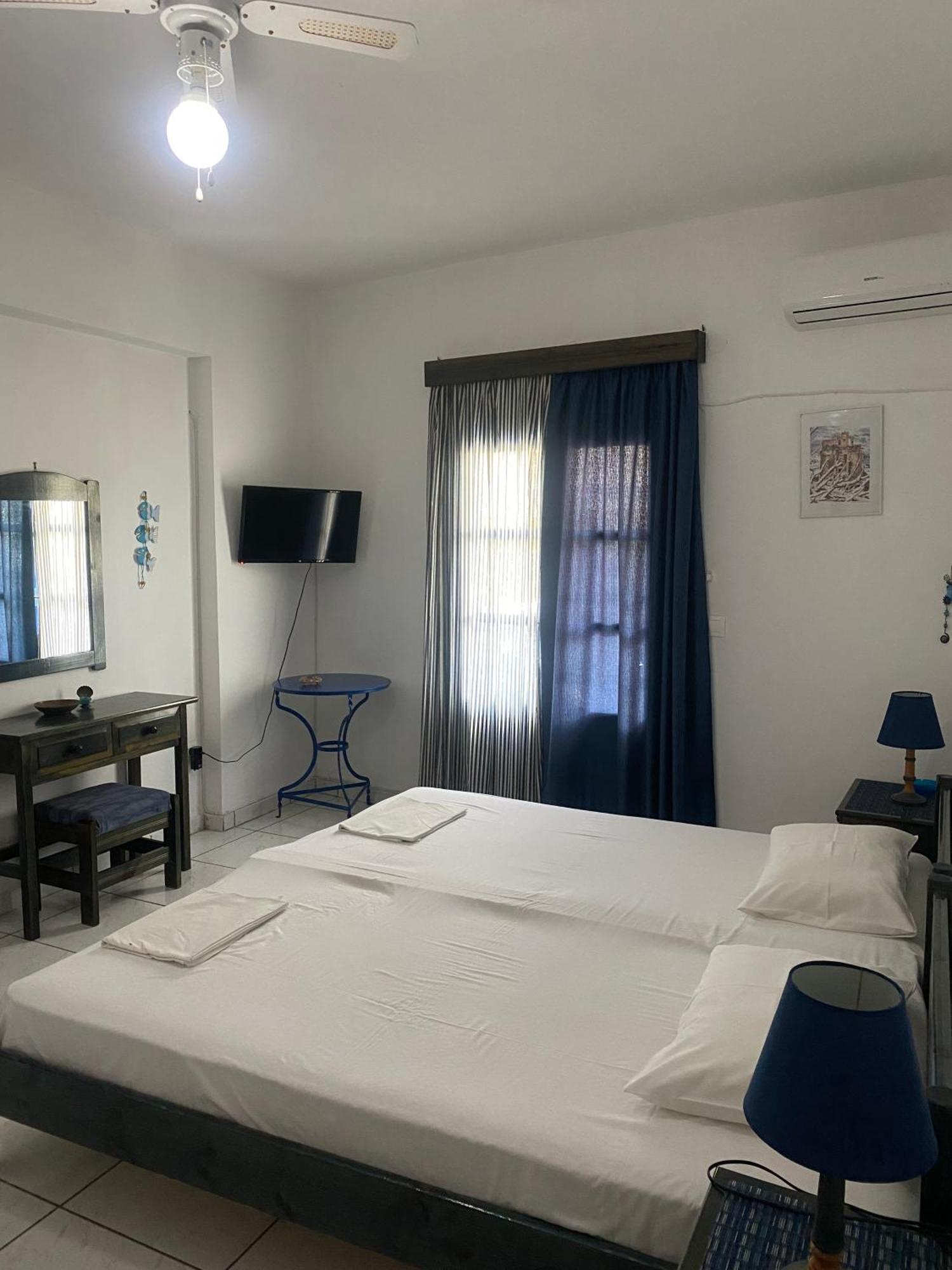 Vrahos Rooms - Studios Alopronia Dış mekan fotoğraf