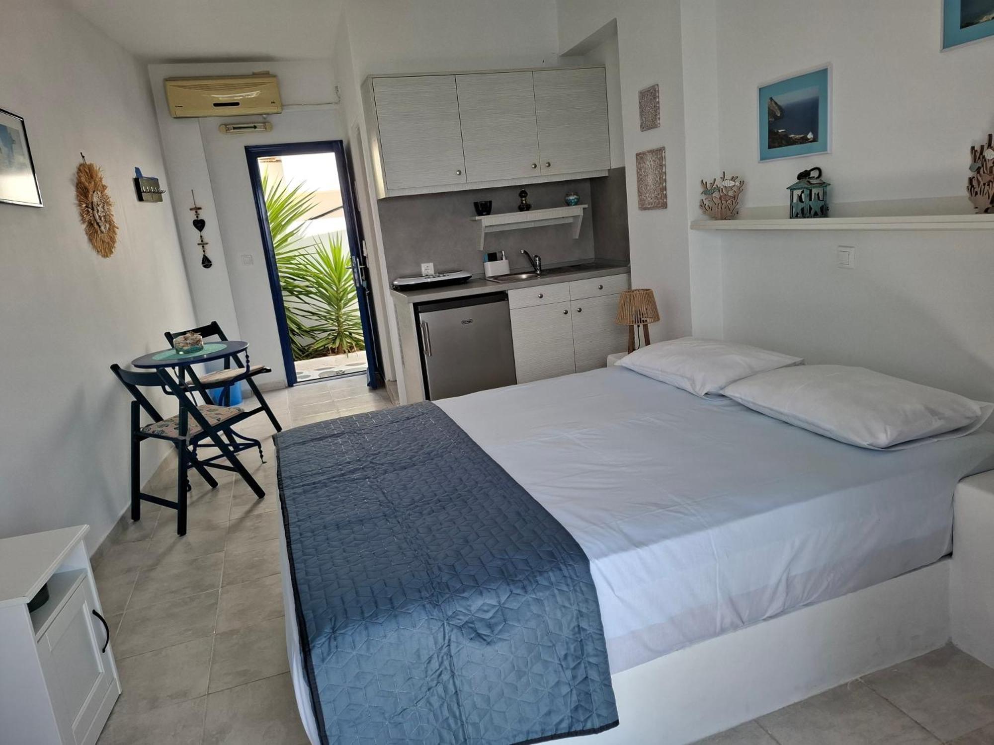 Vrahos Rooms - Studios Alopronia Dış mekan fotoğraf